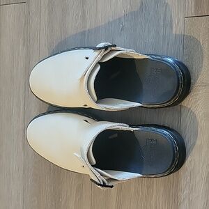 Dr Marten Loafer clogs brand new never worn